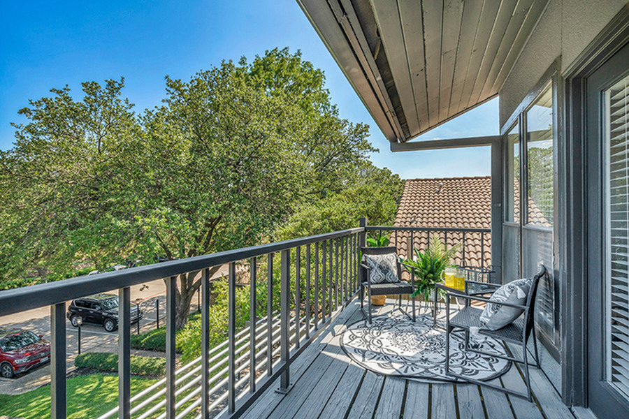 Maple Court photo 3